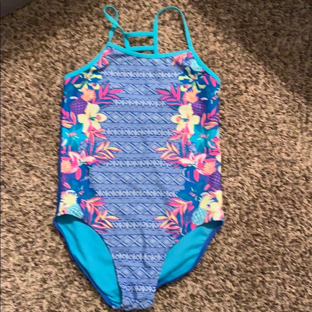 Girls swimsuit